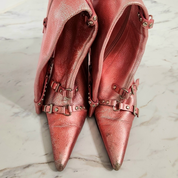 Steve Madden • Pink, Distressed Metallic Faux-Leather Stiletto Boots, size 9 - Picture 6 of 8